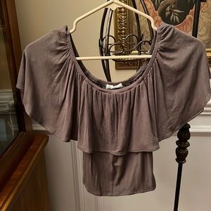 The Hanger Olive Green Ruffle Crop Size S